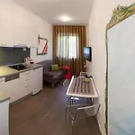 Anna سبليت