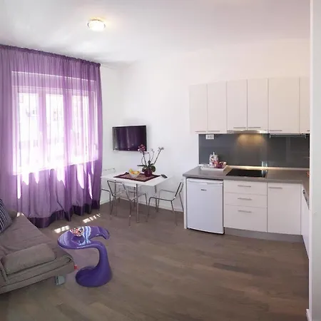 Anna Apartment *