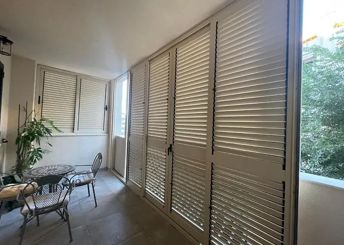 Anna Apartman *
