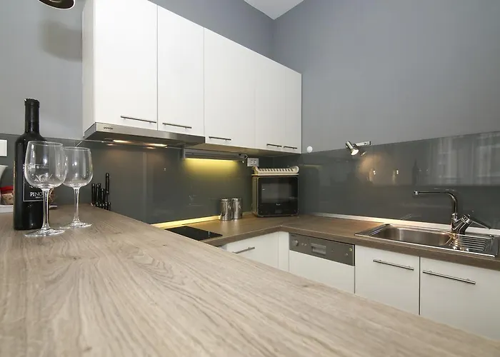 Anna Apartman